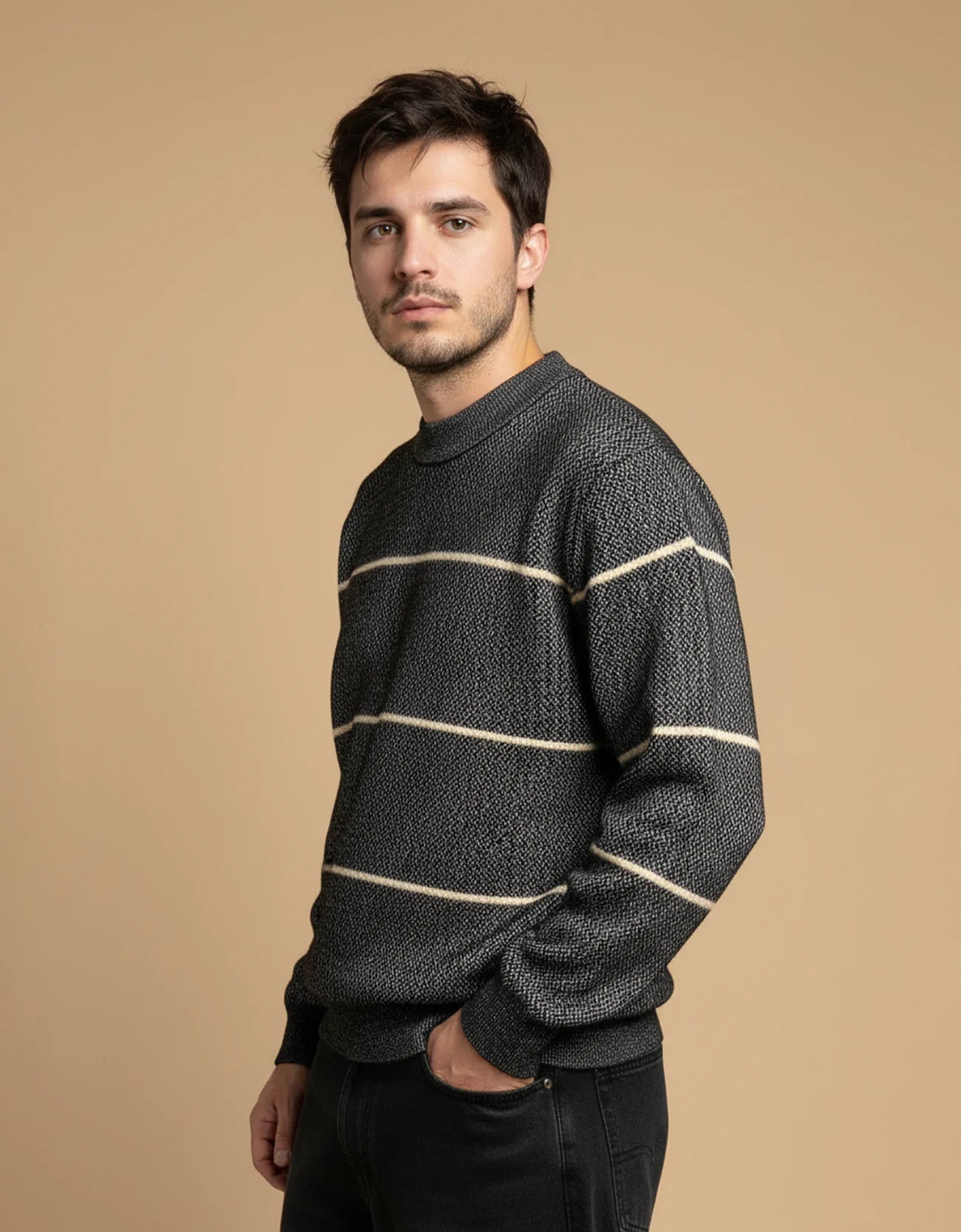 STRIP DETAILED SWEATSHIRT