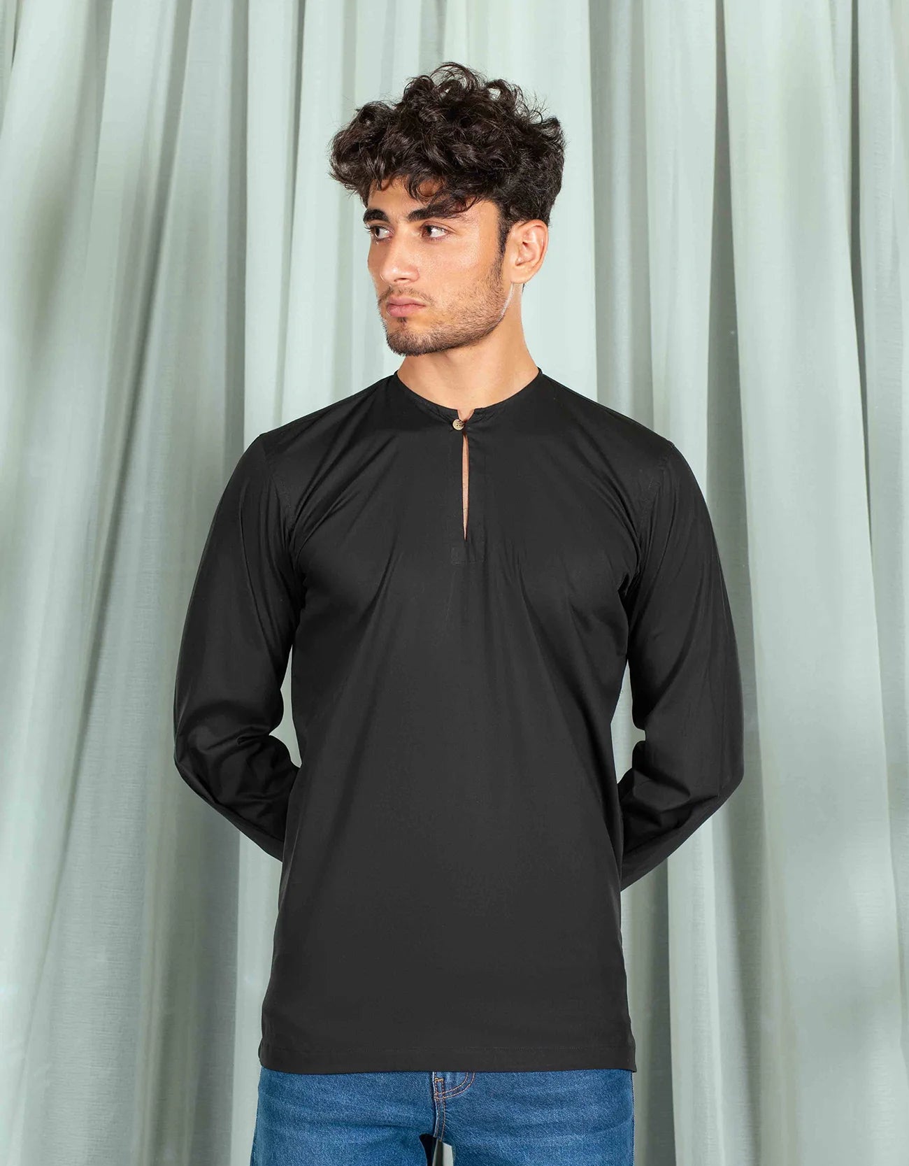 MEN’S CREW NECK KURTA