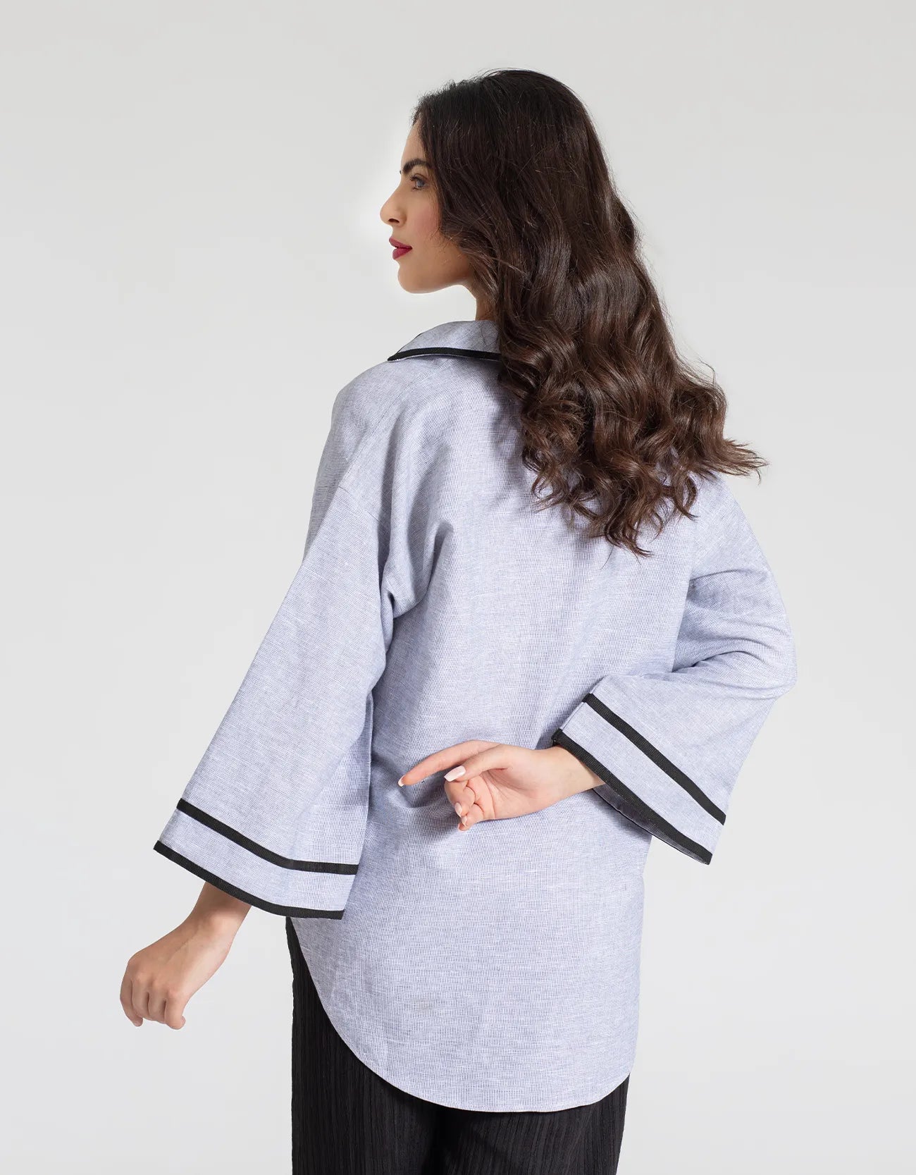 JHONNY COLLAR CURVED HEM SHIRT