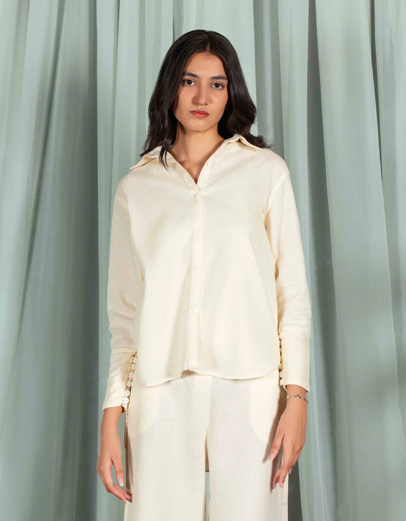 JACQUARD COLLARED BACK TALE SHIRT