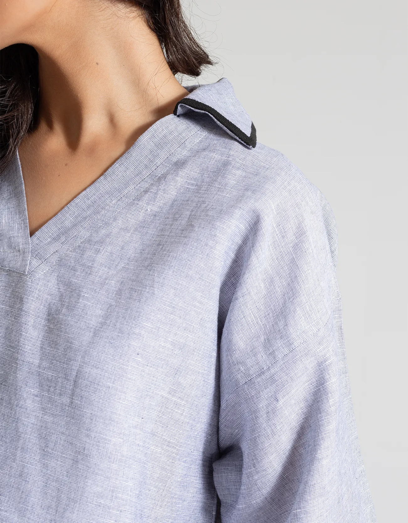 JHONNY COLLAR CURVED HEM SHIRT