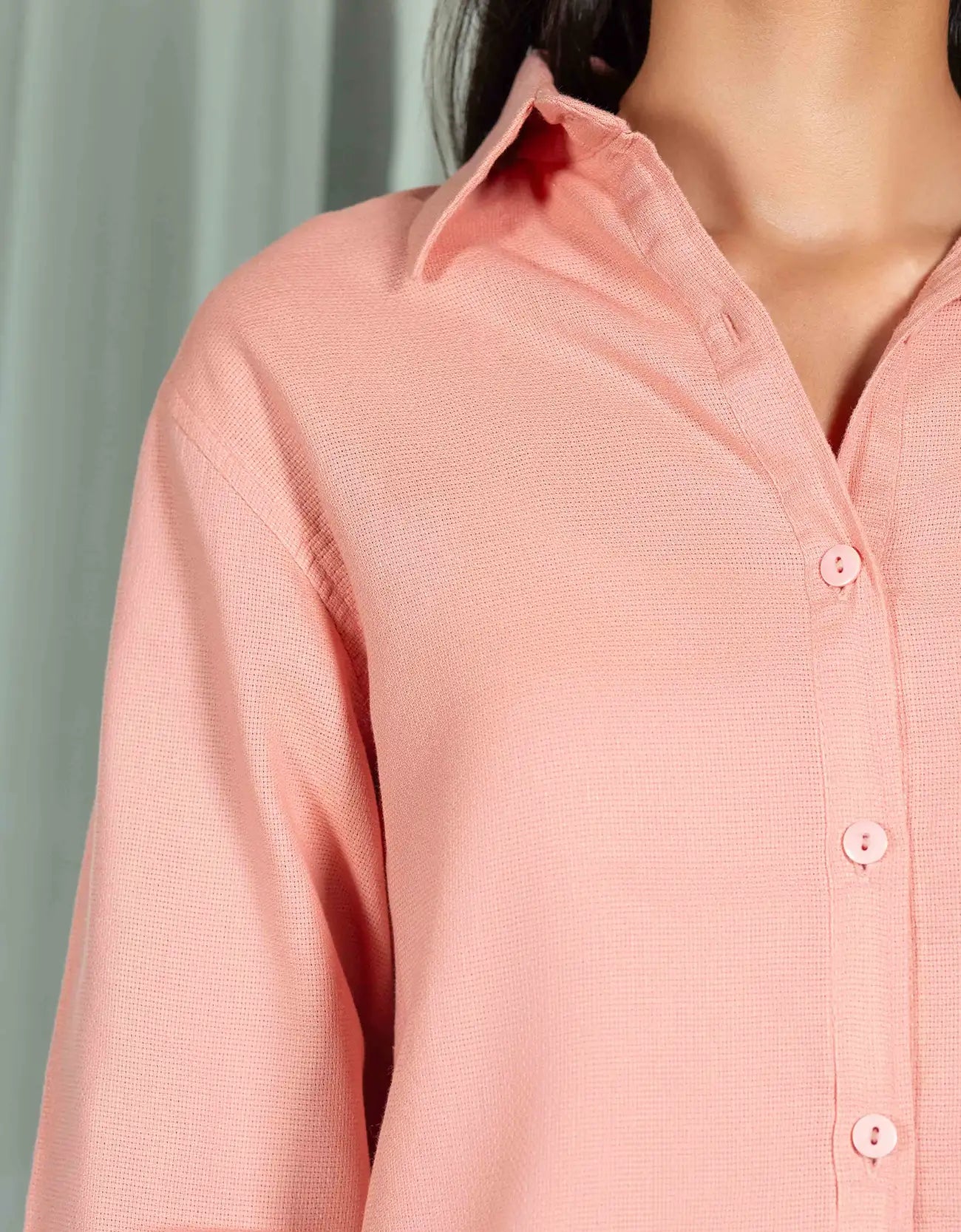 JACQUARD COLLARED BACK TALE SHIRT