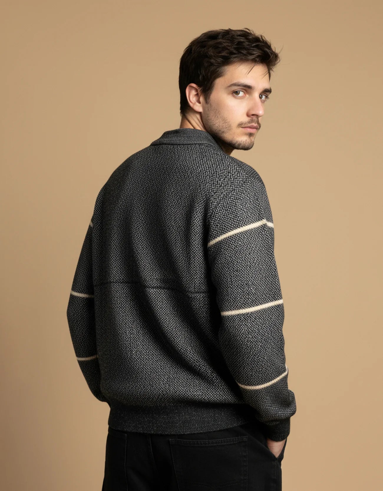 STRIP DETAILED SWEATSHIRT