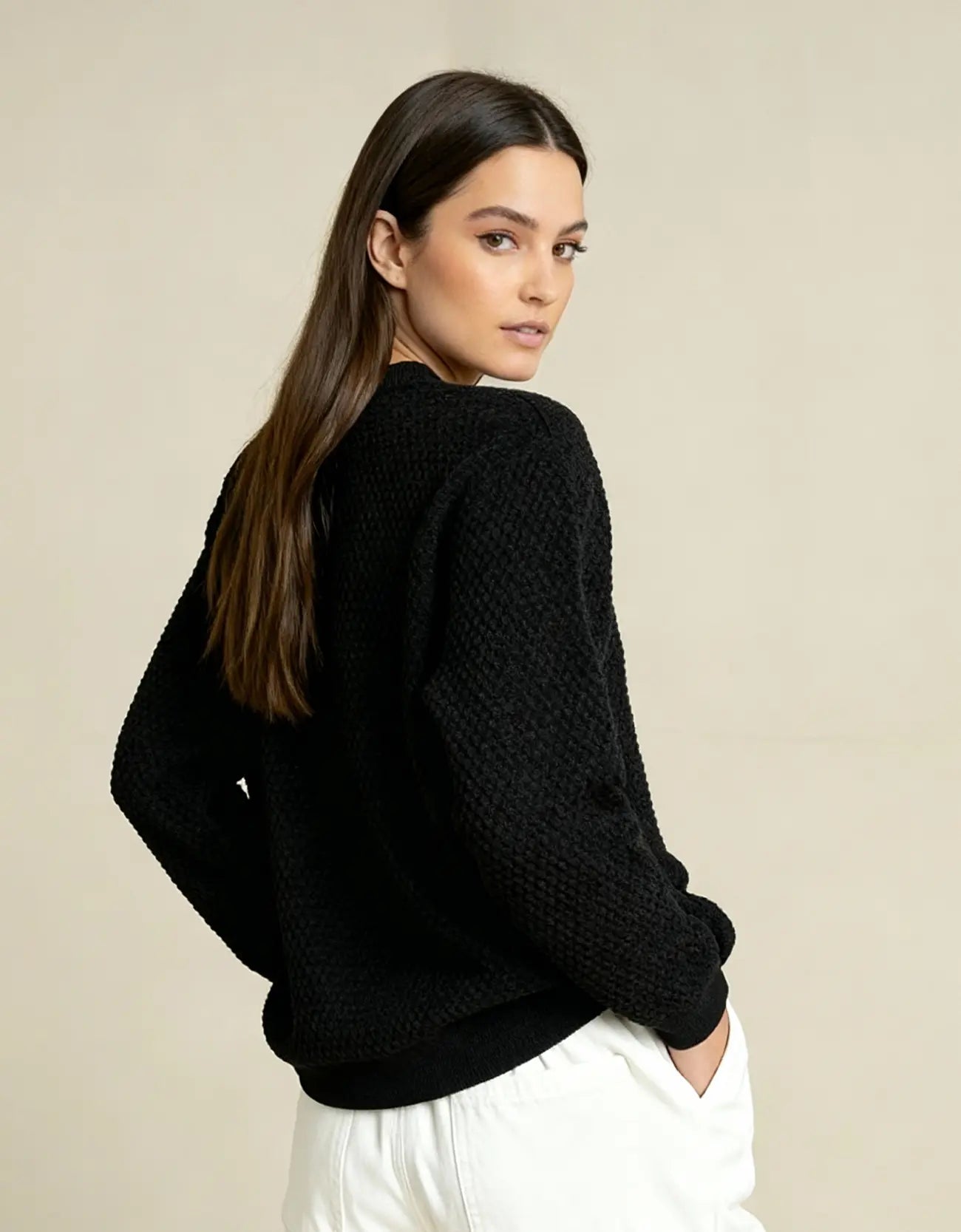TEXTURED TURTLENECK