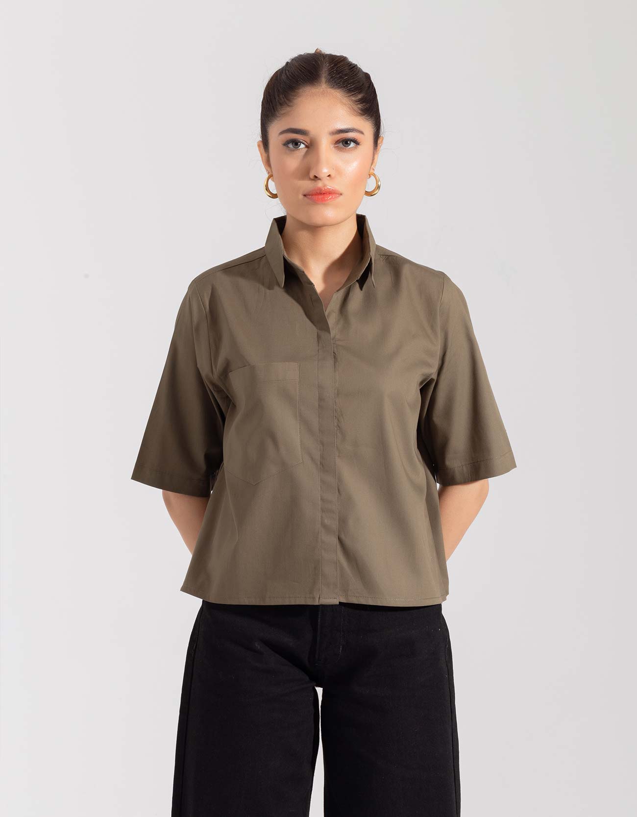 CROPPED PATCH POCKET SHIRT