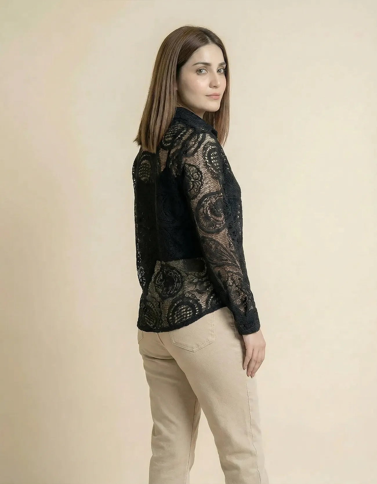 EMBROIDERED BOAT NECK SHIRT