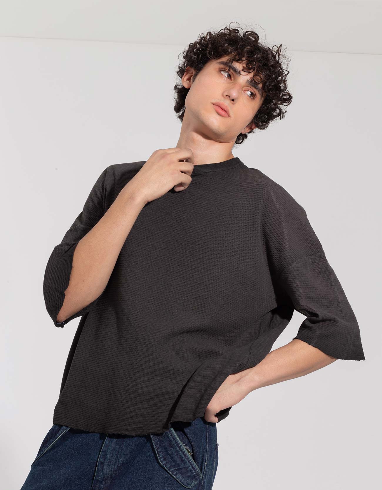 TEXTURED TIE-DYE T-SHIRT