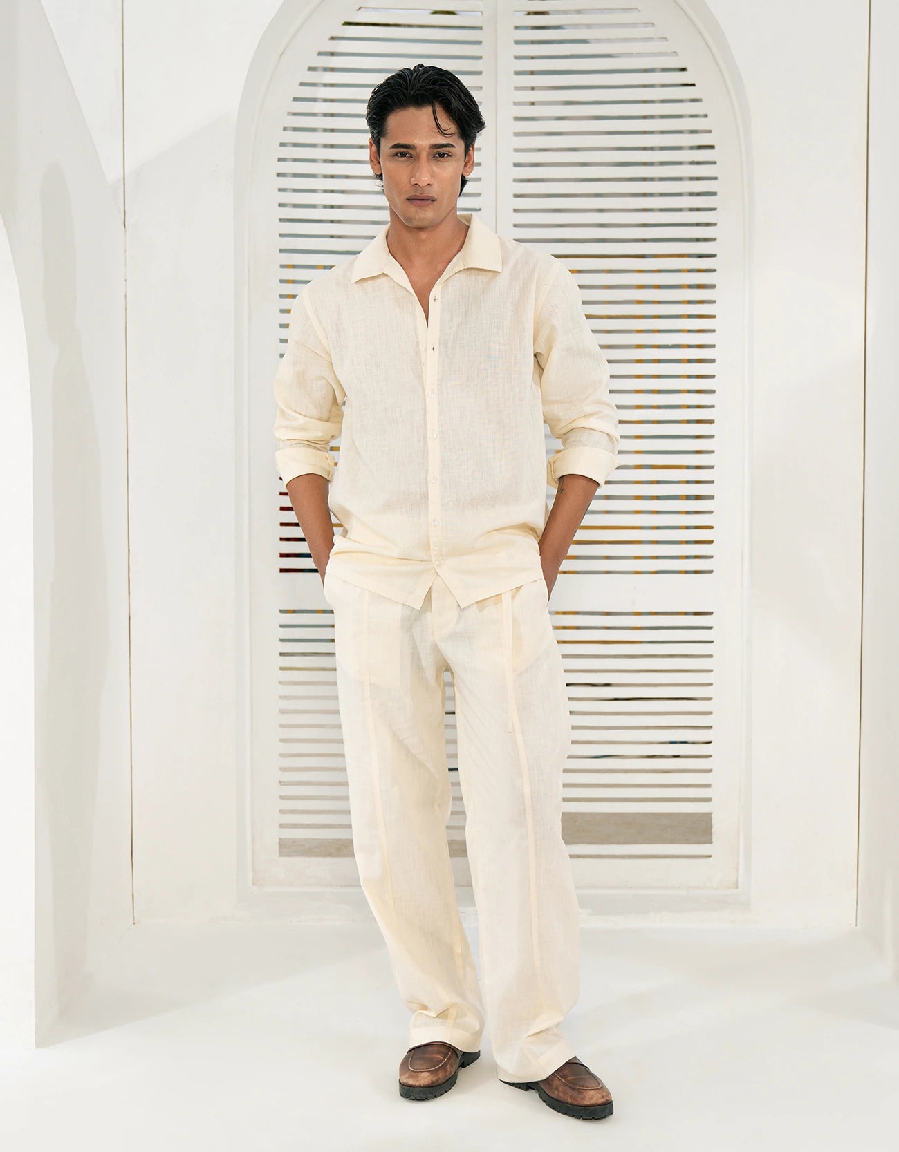 LINEN BUTTON DOWN SHIRT