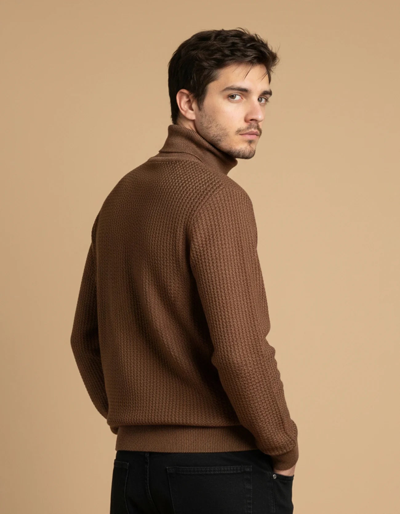 CHAVERON TEXTURED TURTLE NECK