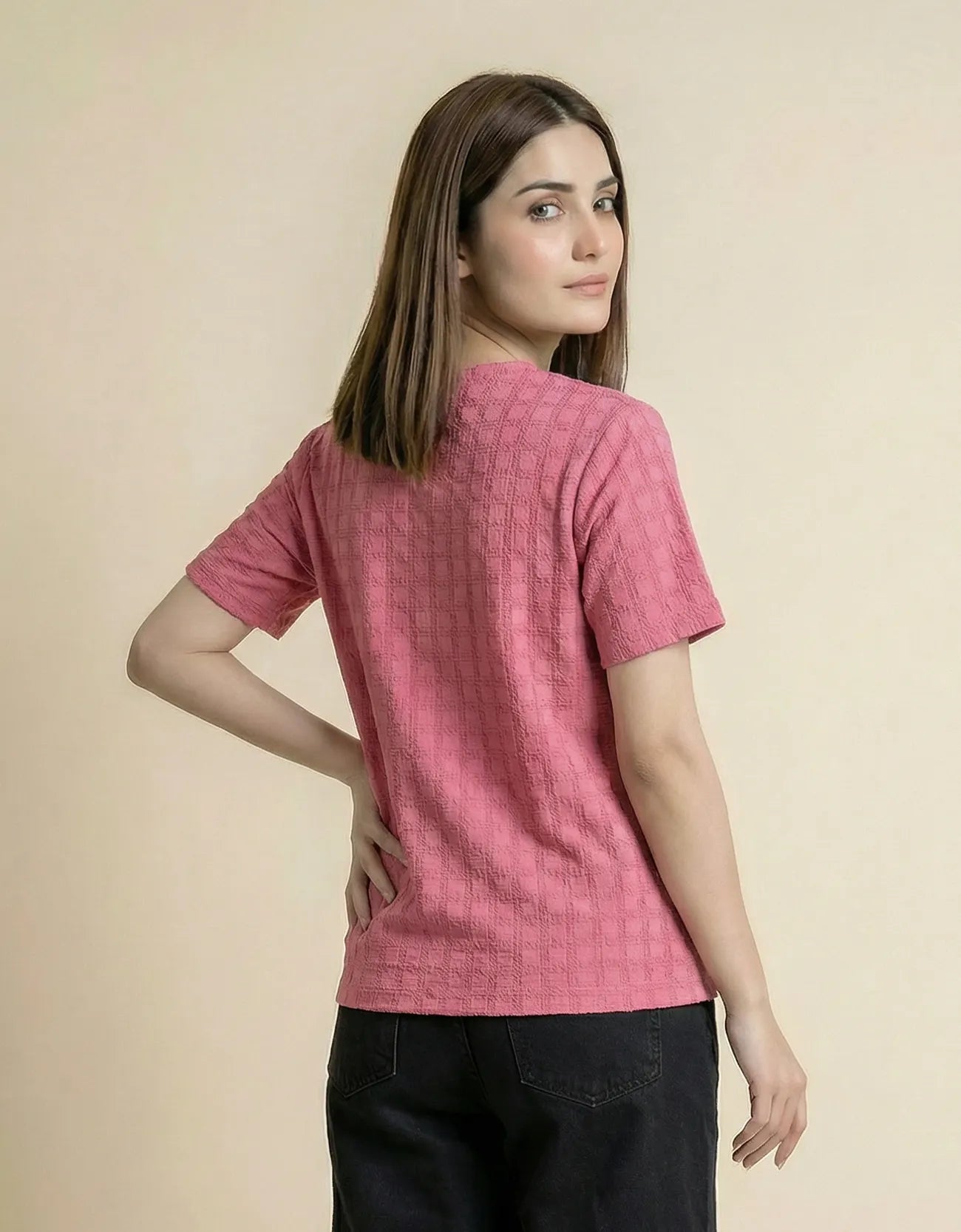 CHECKERED CREW NECK TEE