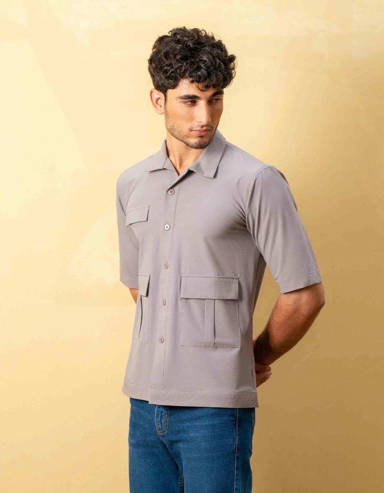 MEN’S BOXY FIT FLAP POCKETS SHIRT