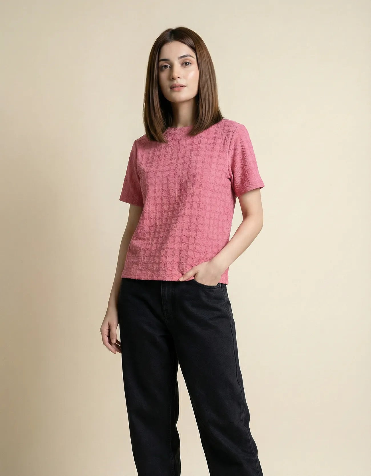 CHECKERED CREW NECK TEE