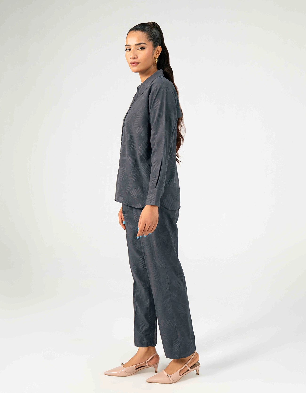 SELF TEXTURED SHIRT WITH LOOPS