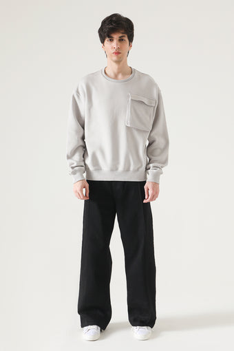 PATCH POCKET SWEATSHIRT