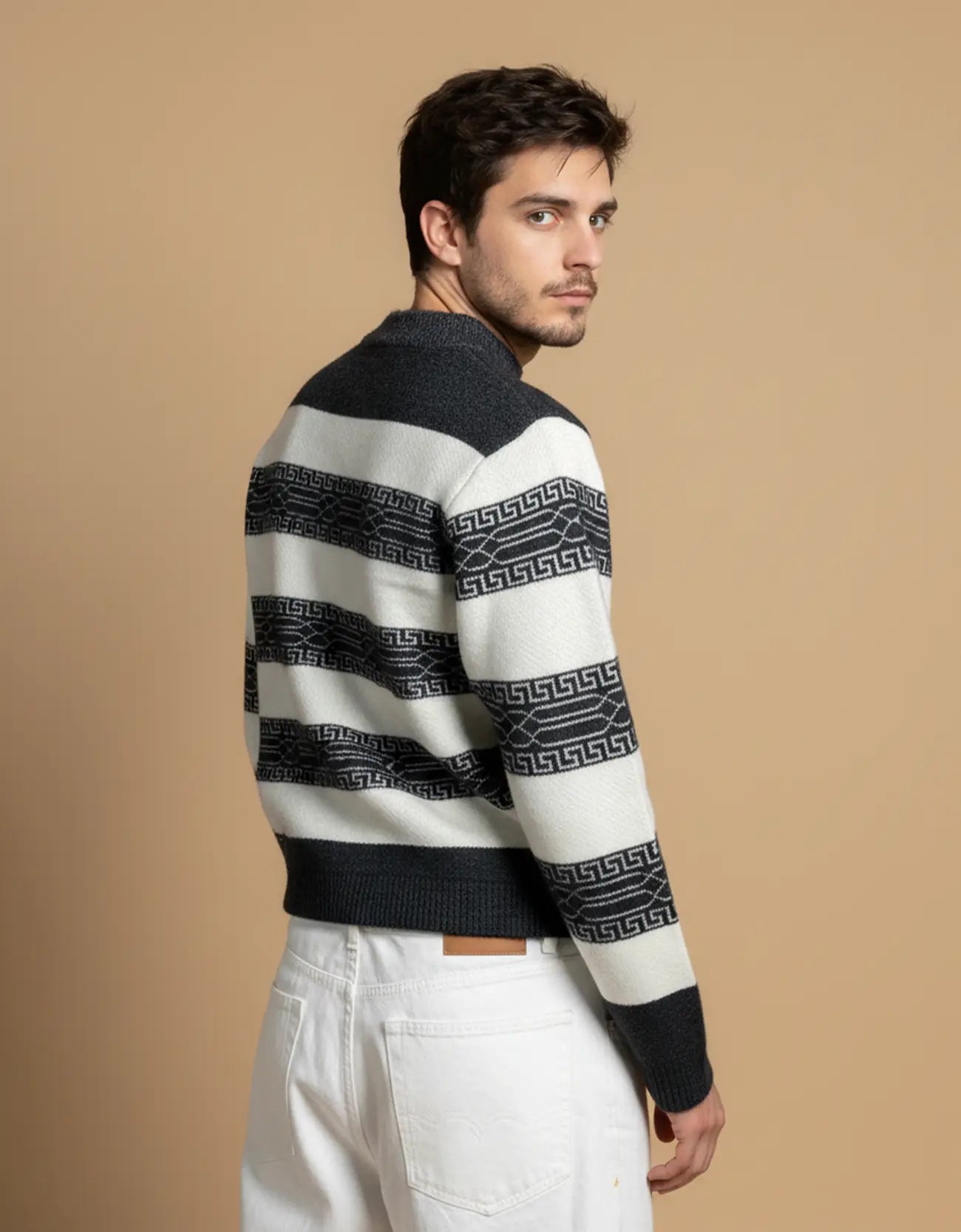 HOLIDAY PULLOVER SWEATER