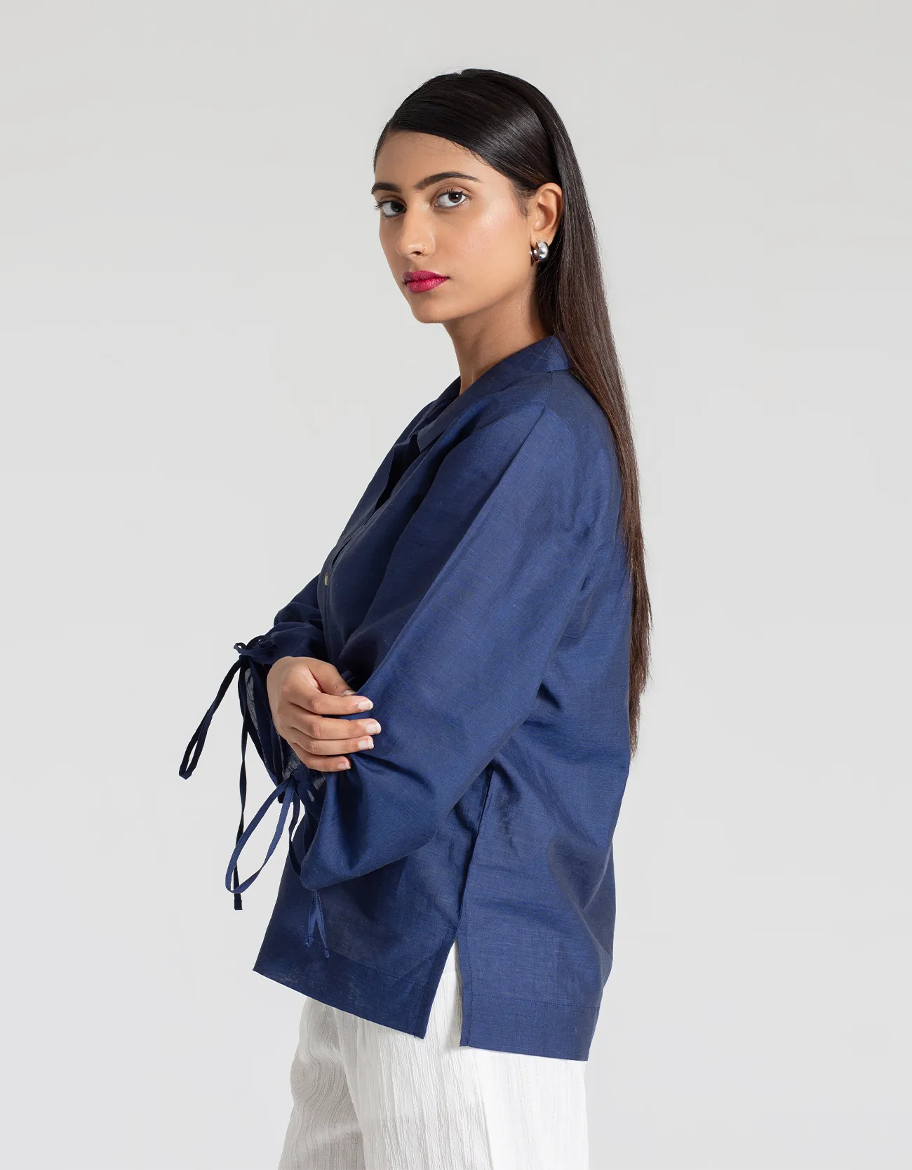 DRAWSTRING SLEEVE SHIRT