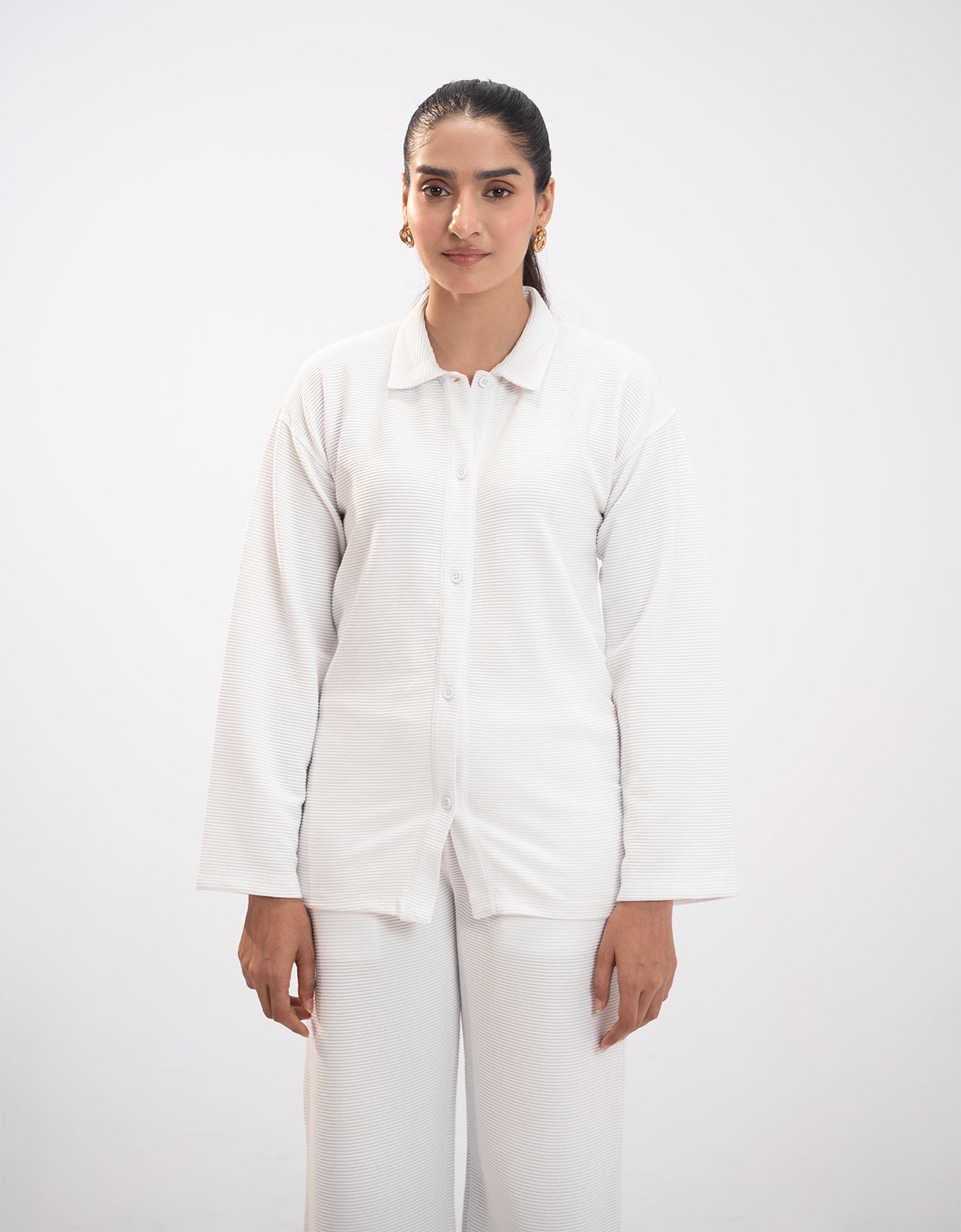 TEXTURED BUTTON DOWN SHIRT