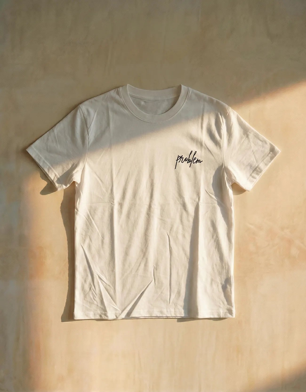CURSIVE GRAPHIC TEE