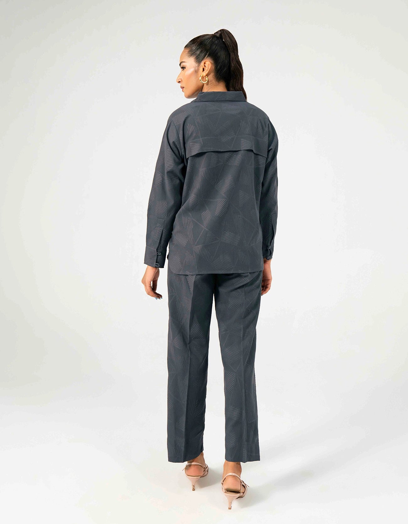 SELF TEXTURED SHIRT WITH LOOPS