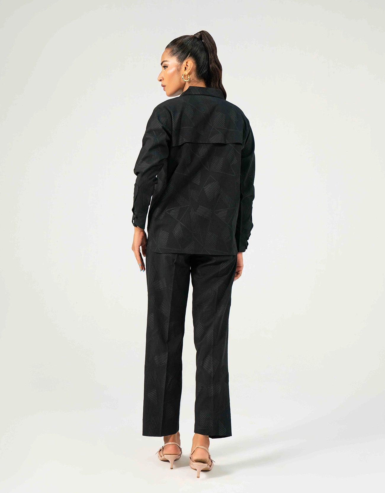 SELF TEXTURED SHIRT WITH LOOPS