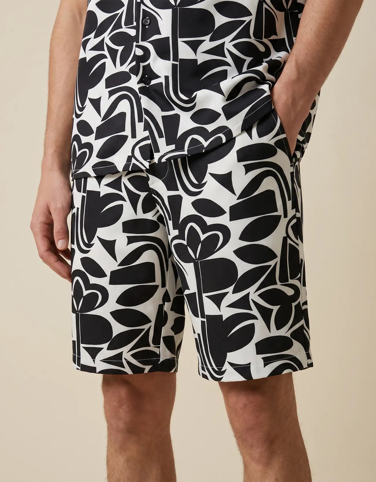 MEN'S COTTON SHORTS