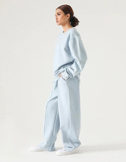 WOMEN BASIC SWEATSHIRT