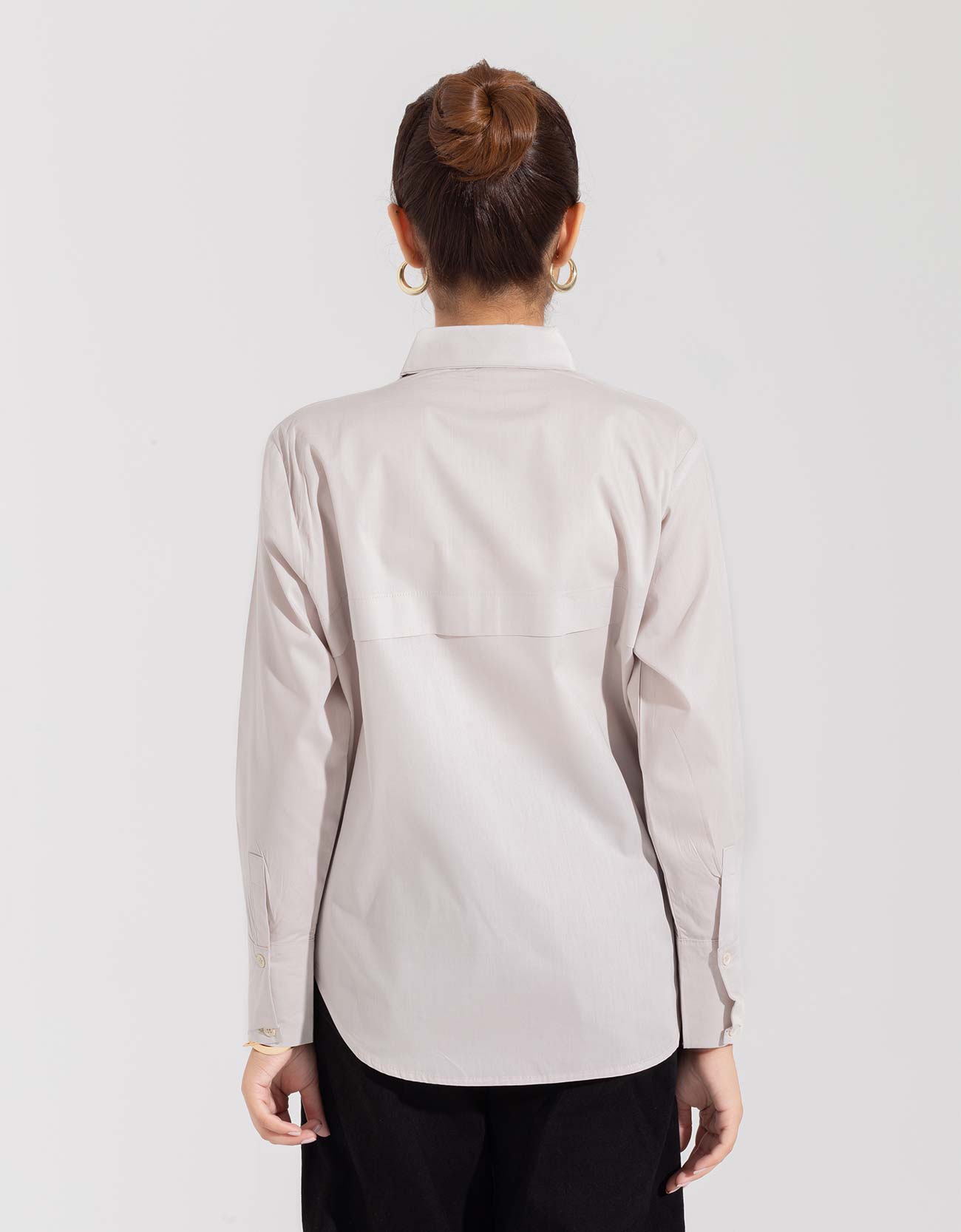 SHIRT WITH FOLDED BACK YOKE