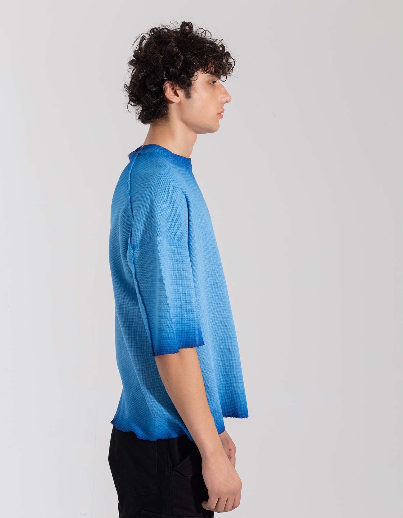 TEXTURED TIE-DYE T-SHIRT