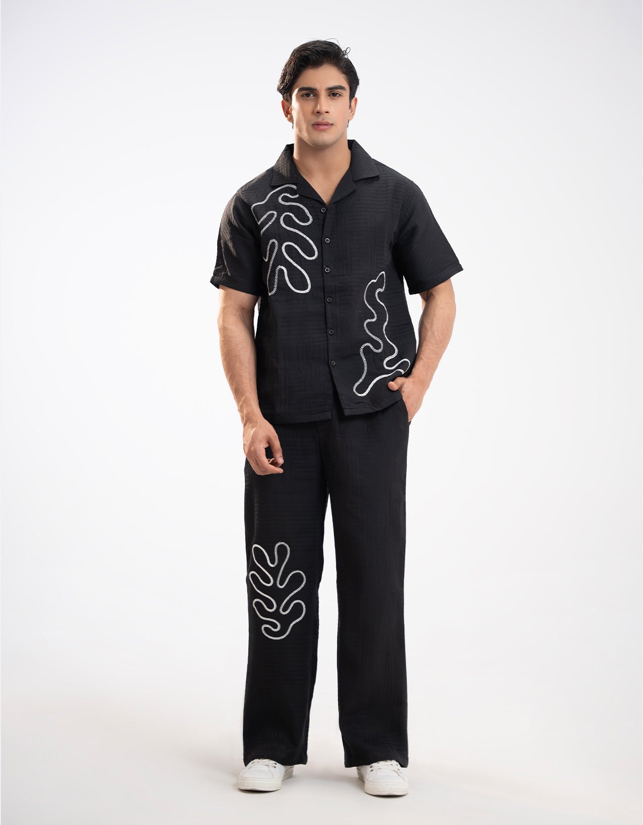 TEXTURED STRAIGHT TROUSER