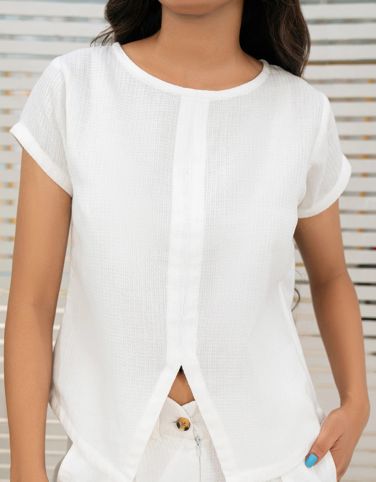 TEXTURED CAP SLEEVE TOP