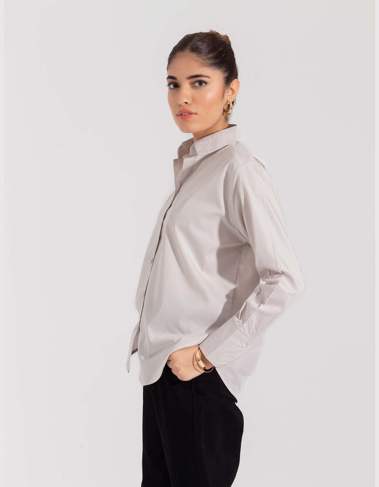 SHIRT WITH FOLDED BACK YOKE