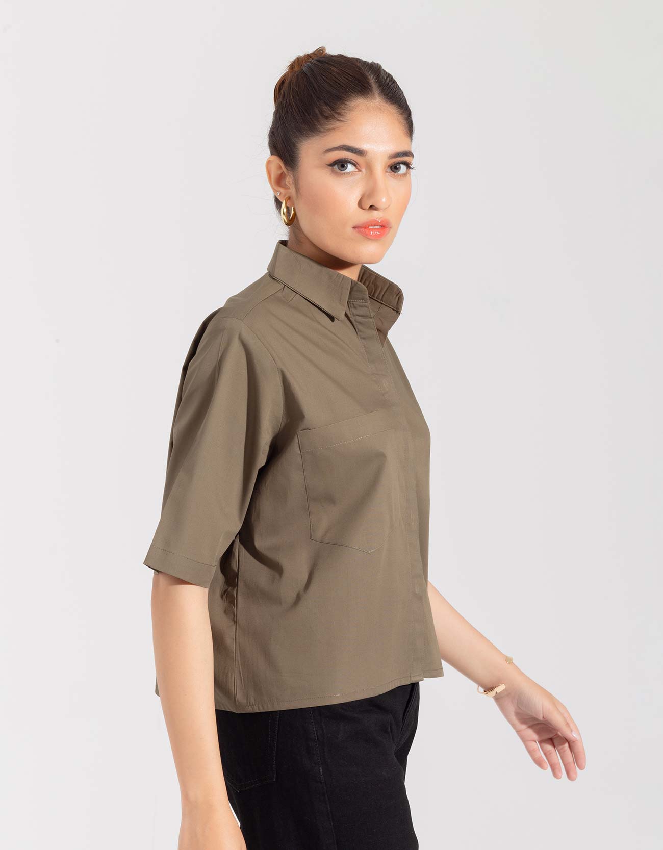 CROPPED PATCH POCKET SHIRT