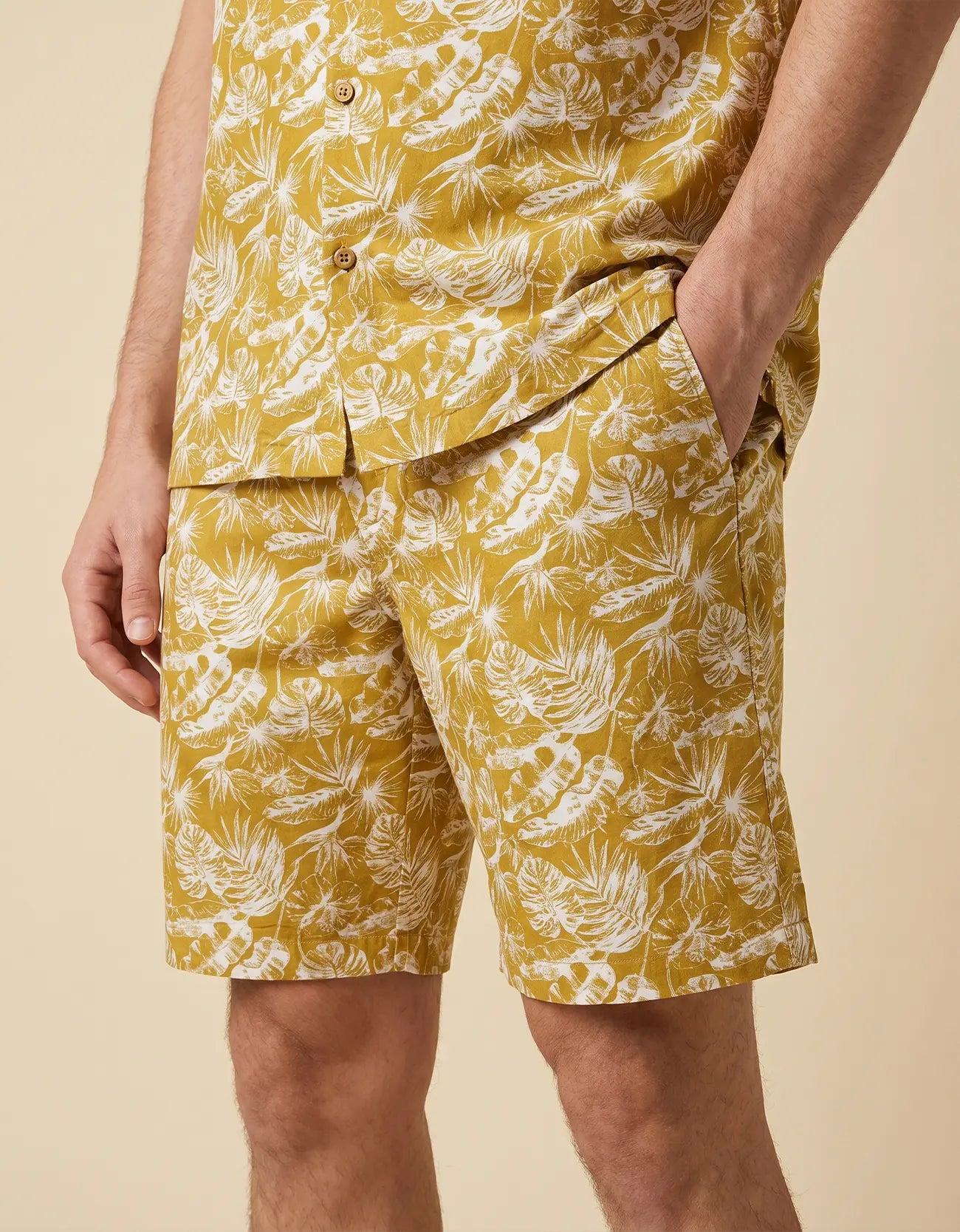 MEN'S COTTON SHORTS