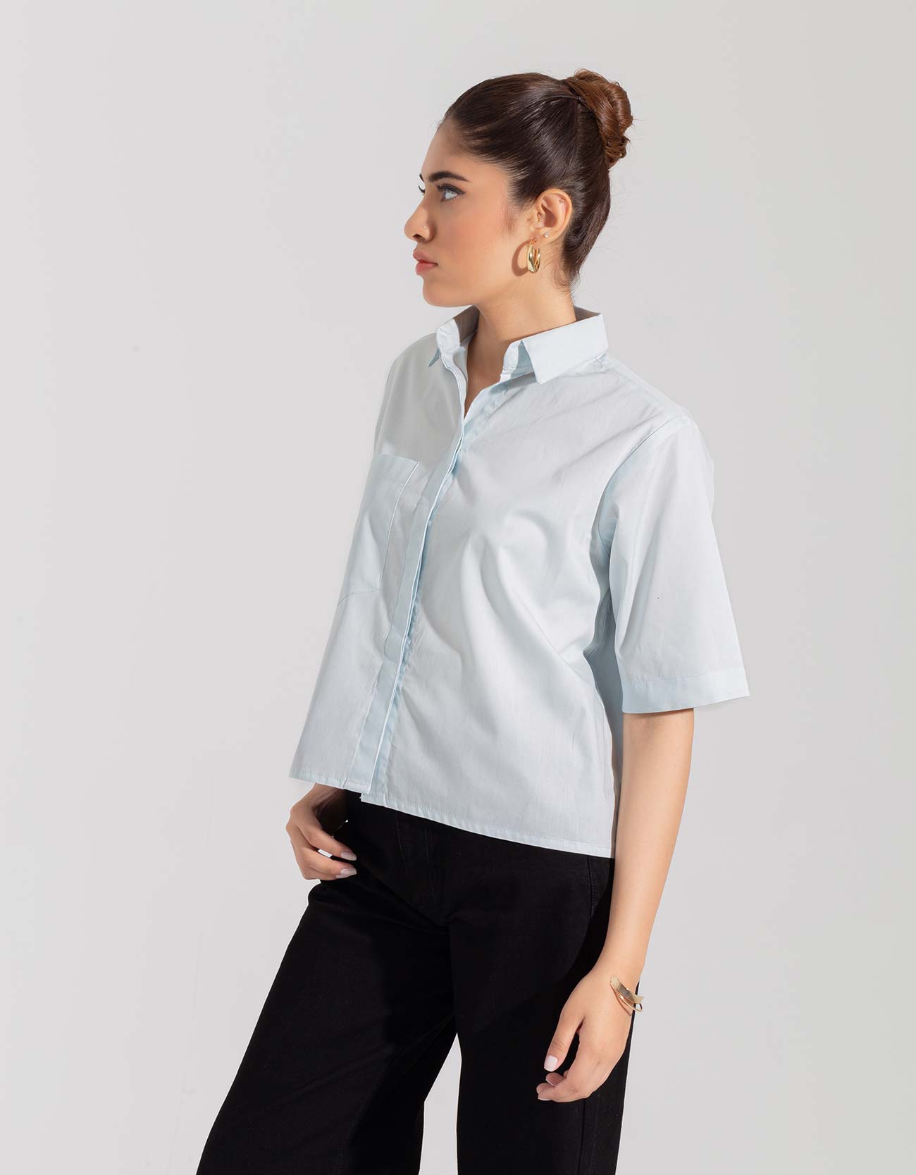 CROPPED PATCH POCKET SHIRT