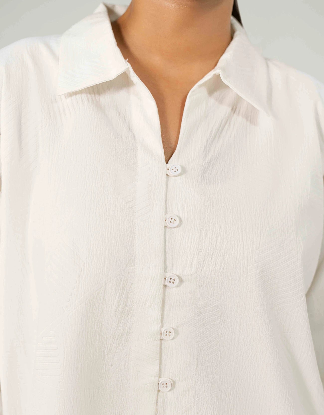 SELF TEXTURED SHIRT WITH LOOPS