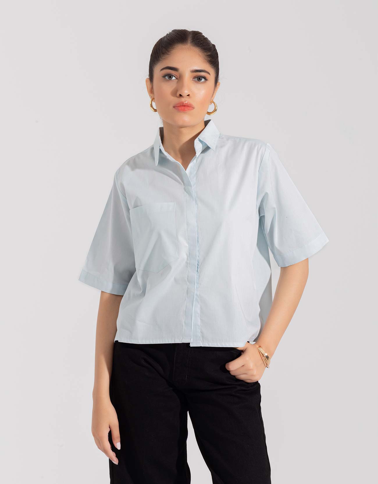CROPPED PATCH POCKET SHIRT