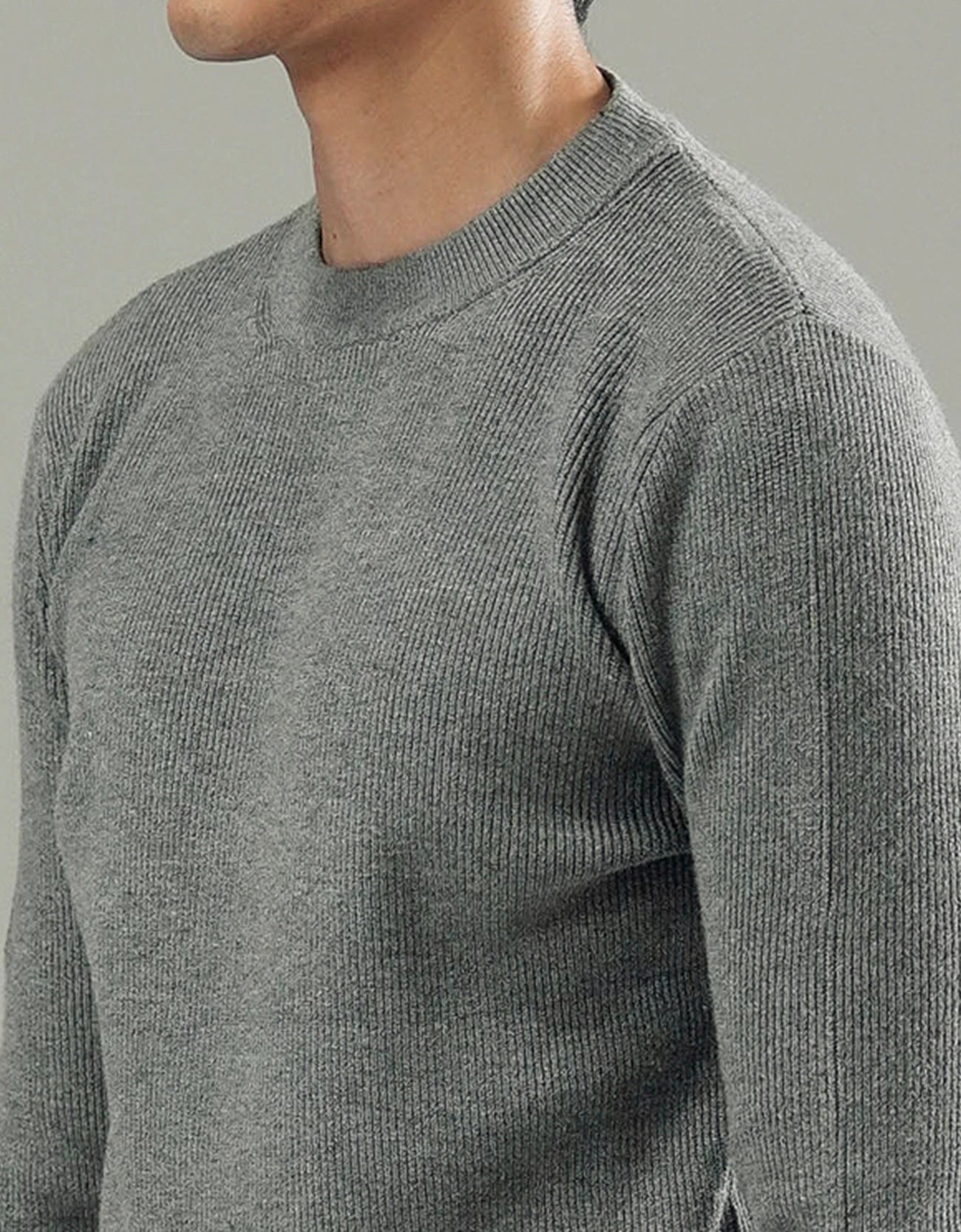 UNISEX CREW NECK SWEATER