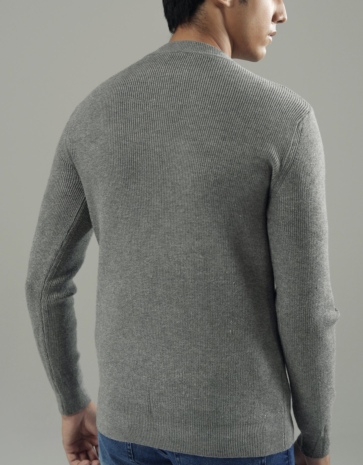UNISEX CREW NECK SWEATER