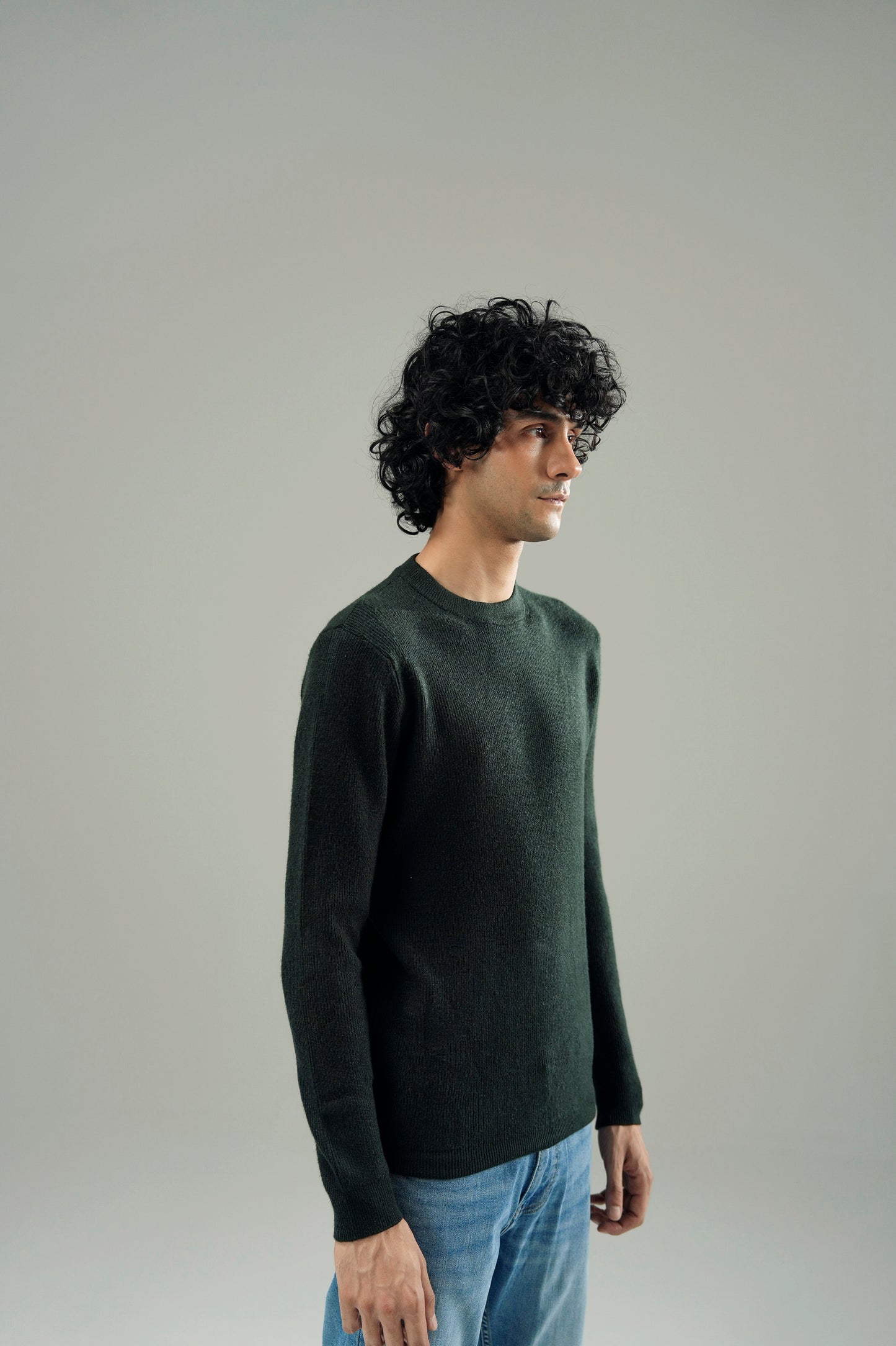 UNISEX CREW NECK SWEATER