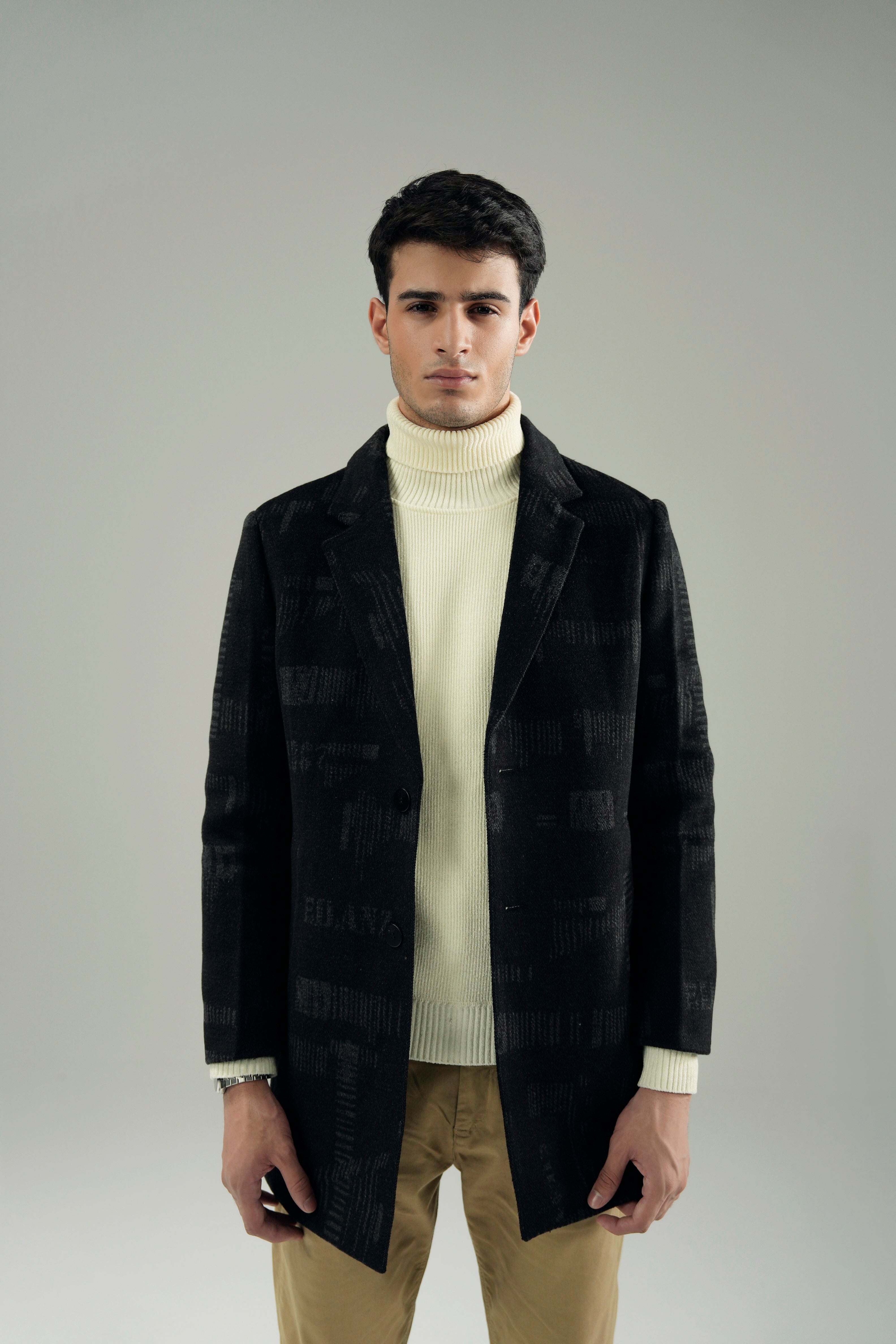 TEXTURED NOIR OVERCOAT