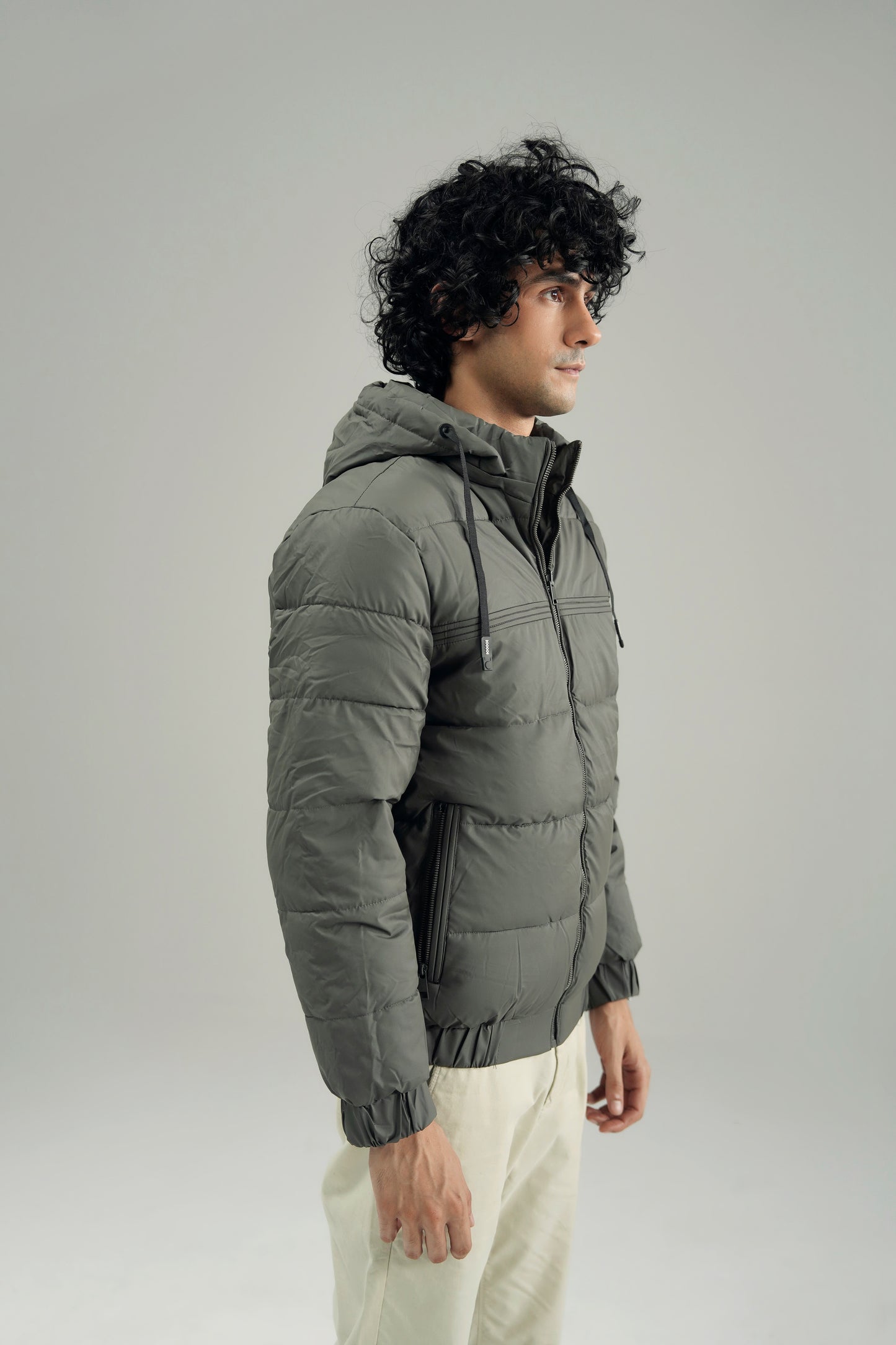 WINDPROOF HOODED PUFFER