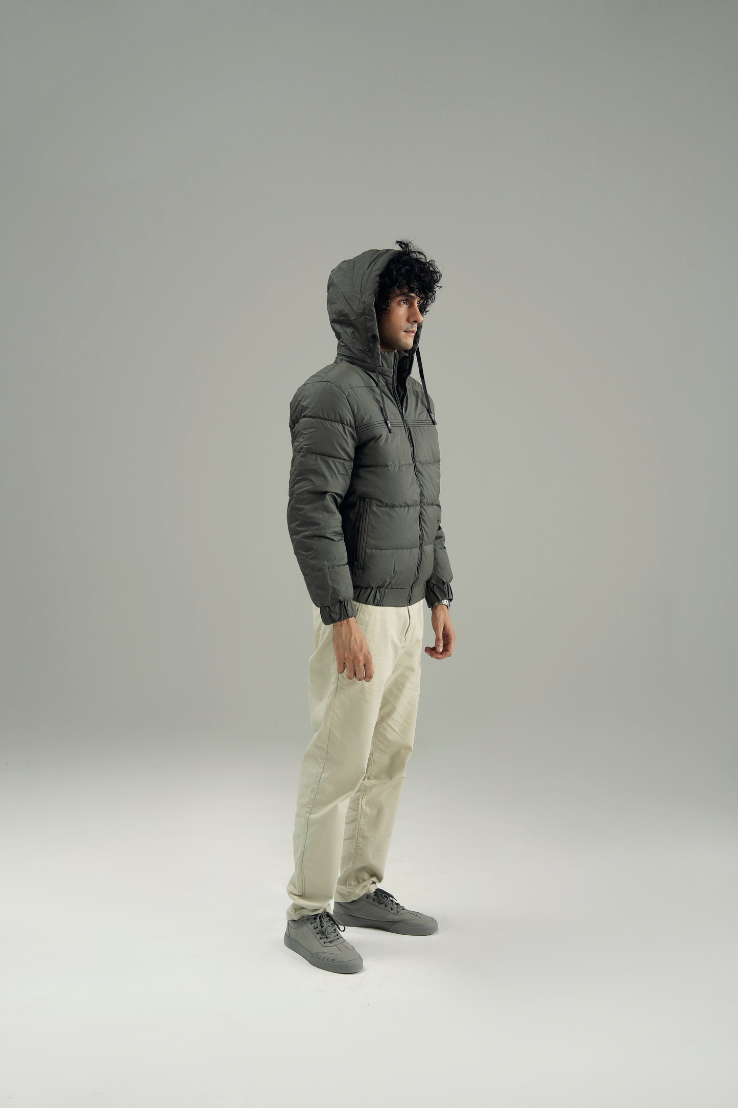 WINDPROOF HOODED PUFFER