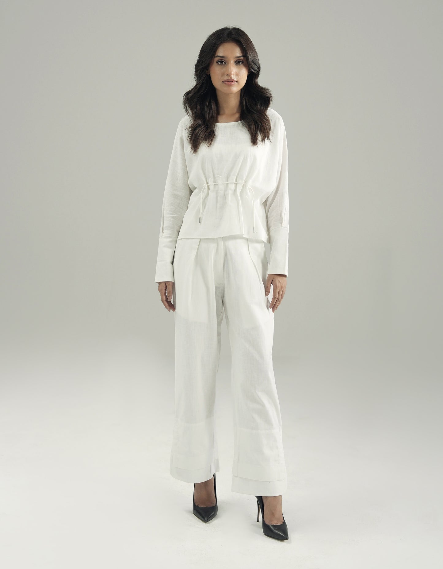 LINEN PLEATED BLOUSE WITH KNOT