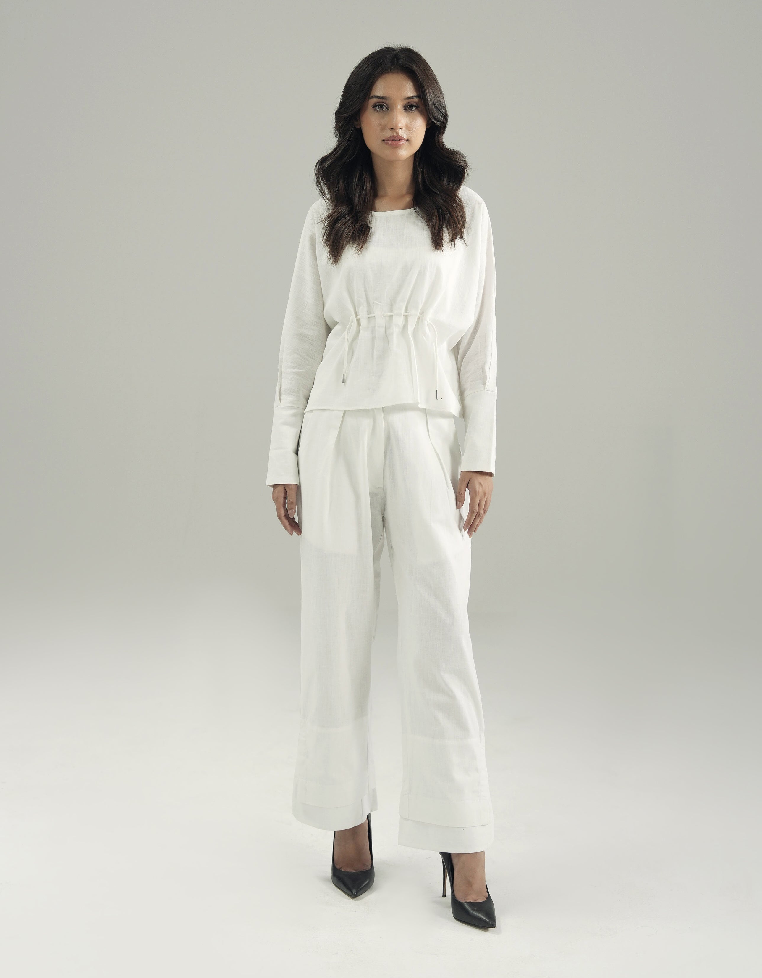 LINEN PLEATED BLOUSE WITH KNOT