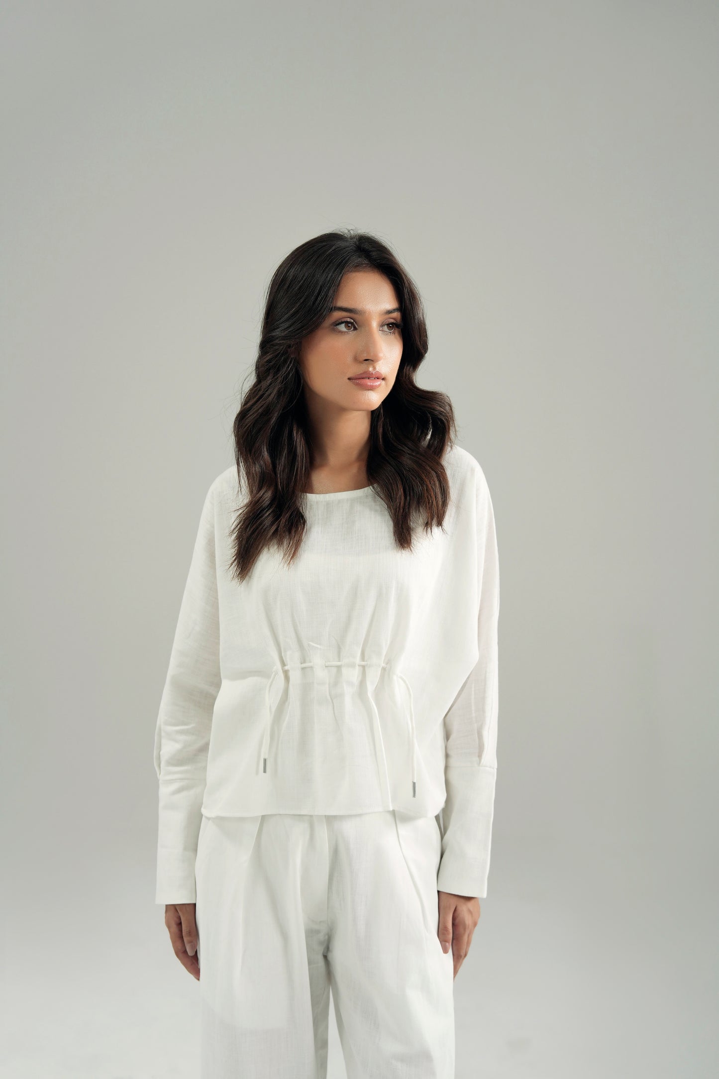 LINEN PLEATED BLOUSE WITH KNOT