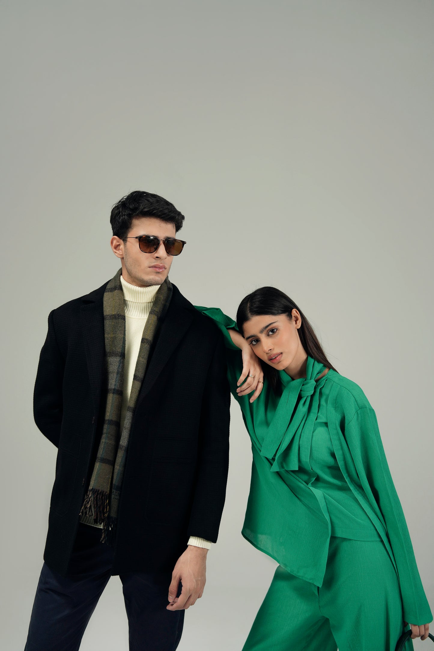 TEXTURED TOP WITH KNOT COLLAR