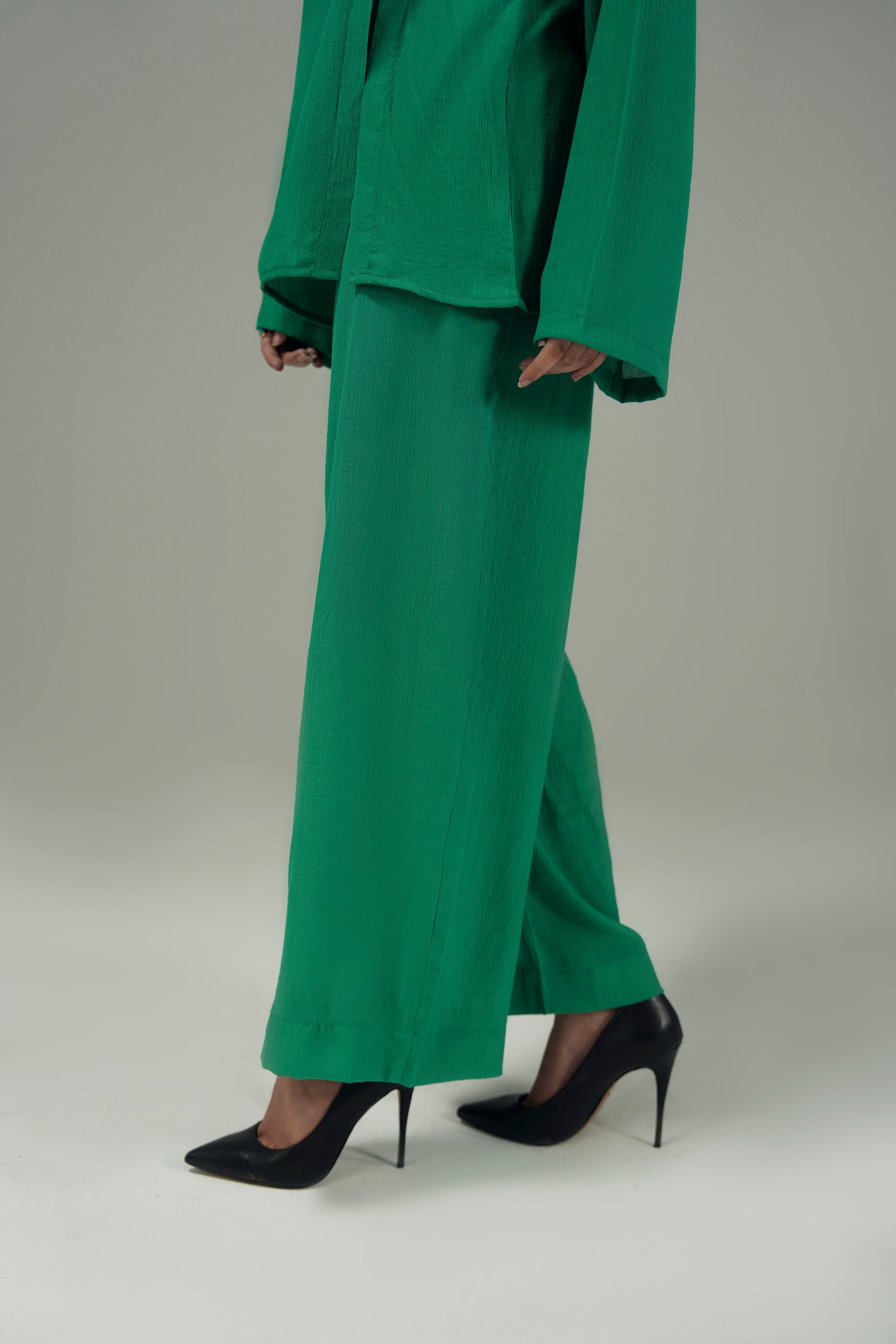 TEXTURED WIDE-BOTTOM TROUSER