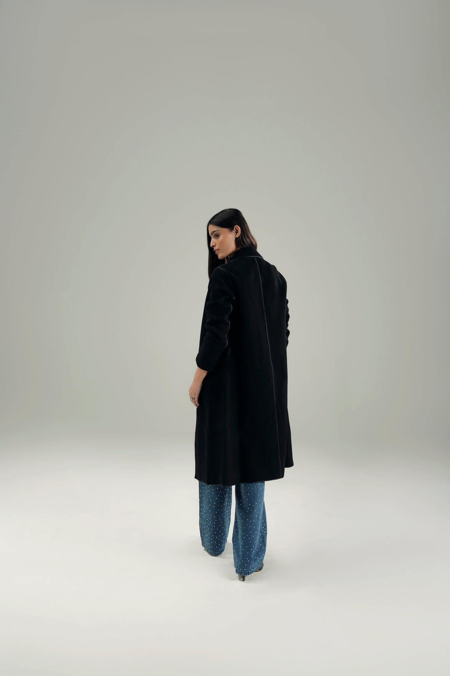 CLASSIC PETER PAN OVERCOAT