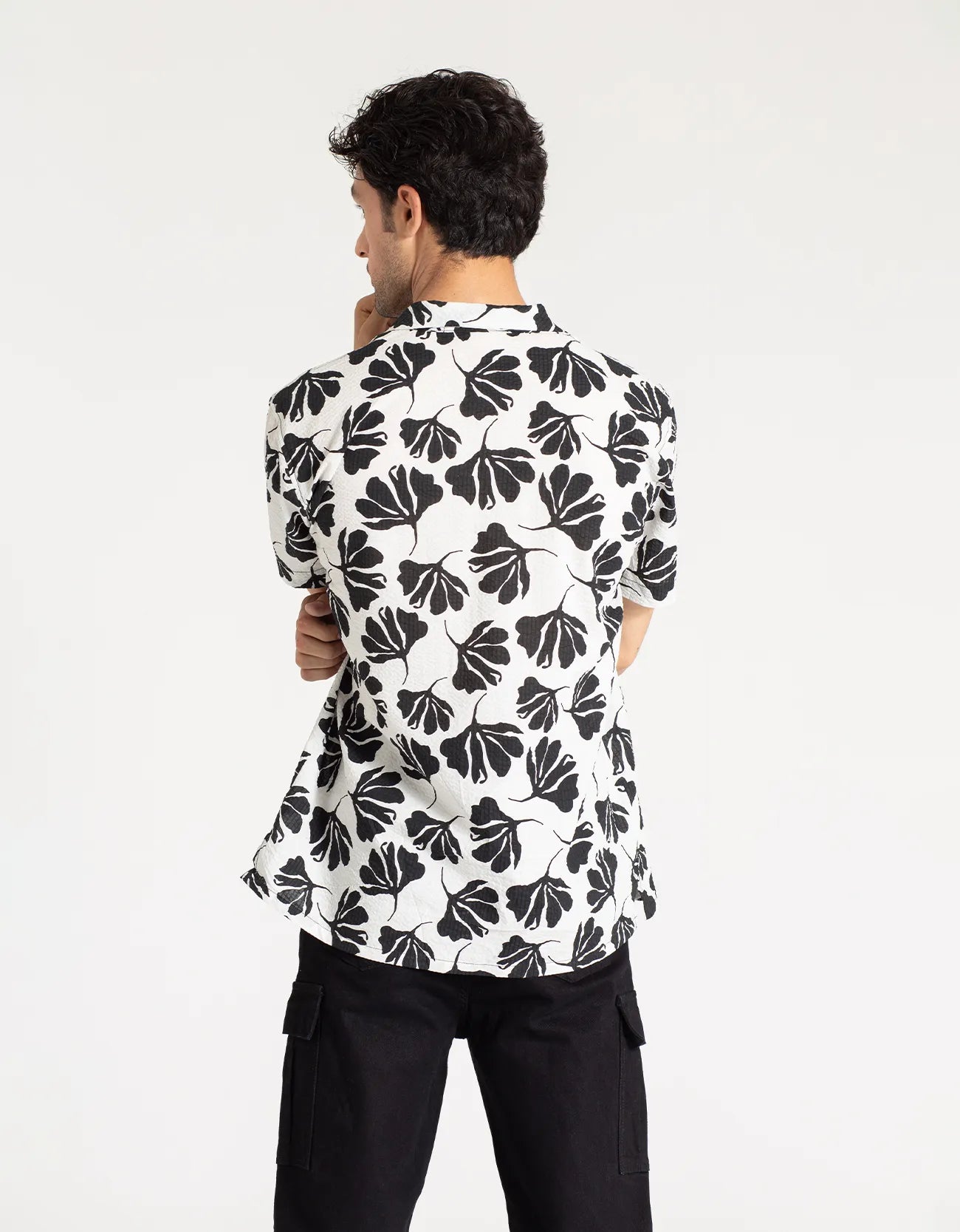 SAFARI FLOWERAL BUTTON DOWN SHIRT