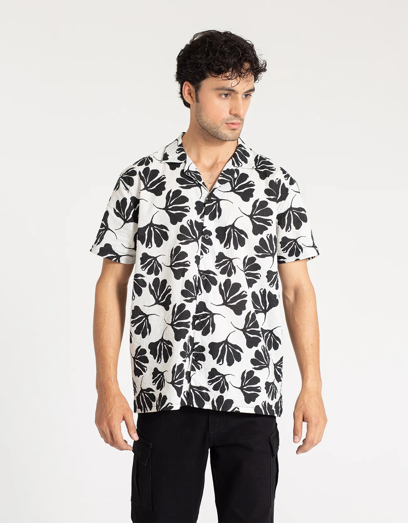 SAFARI FLOWERAL BUTTON DOWN SHIRT